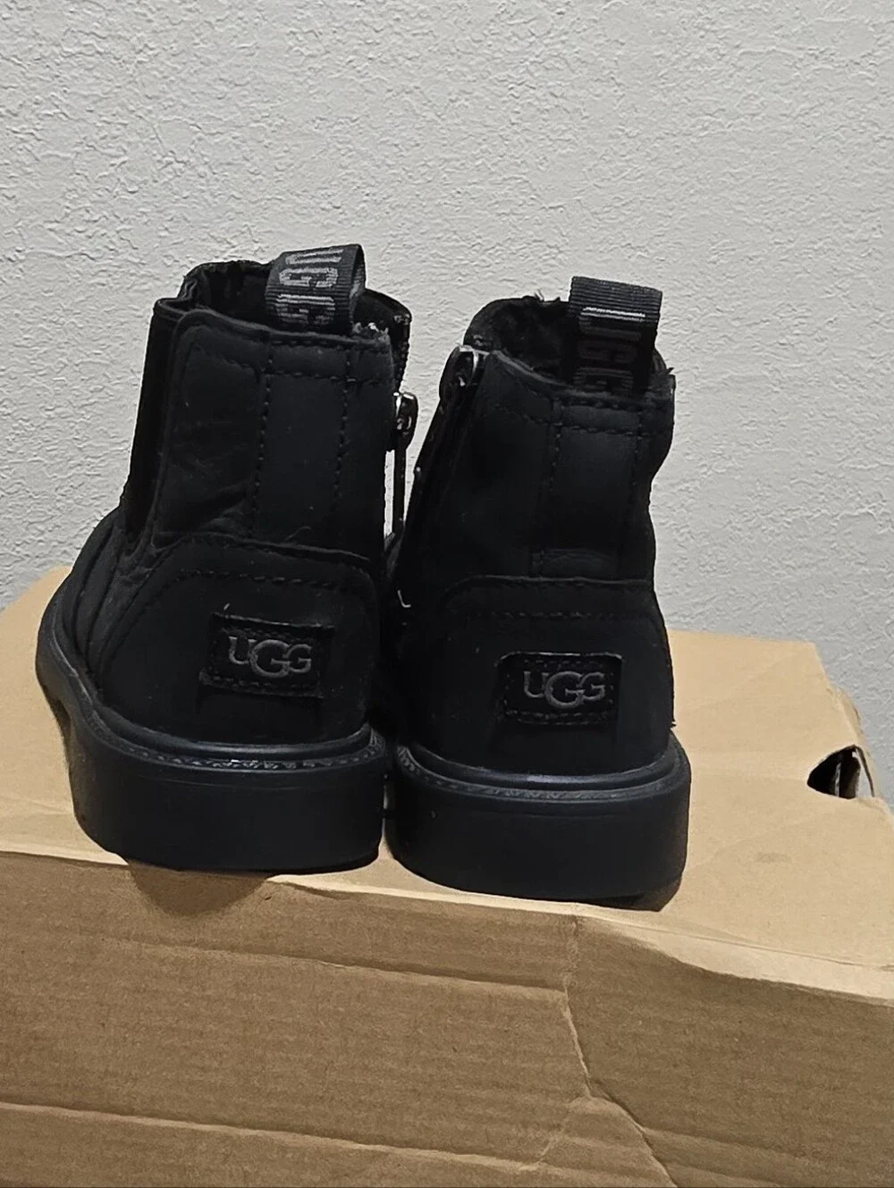 UGG Toddlers Bolden Weather Boots - Slip-On Zip Style In 9c